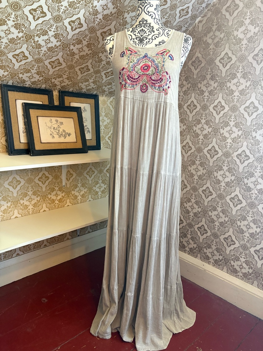 Solitaire Lightweight Linen Top in Neutral Taupe